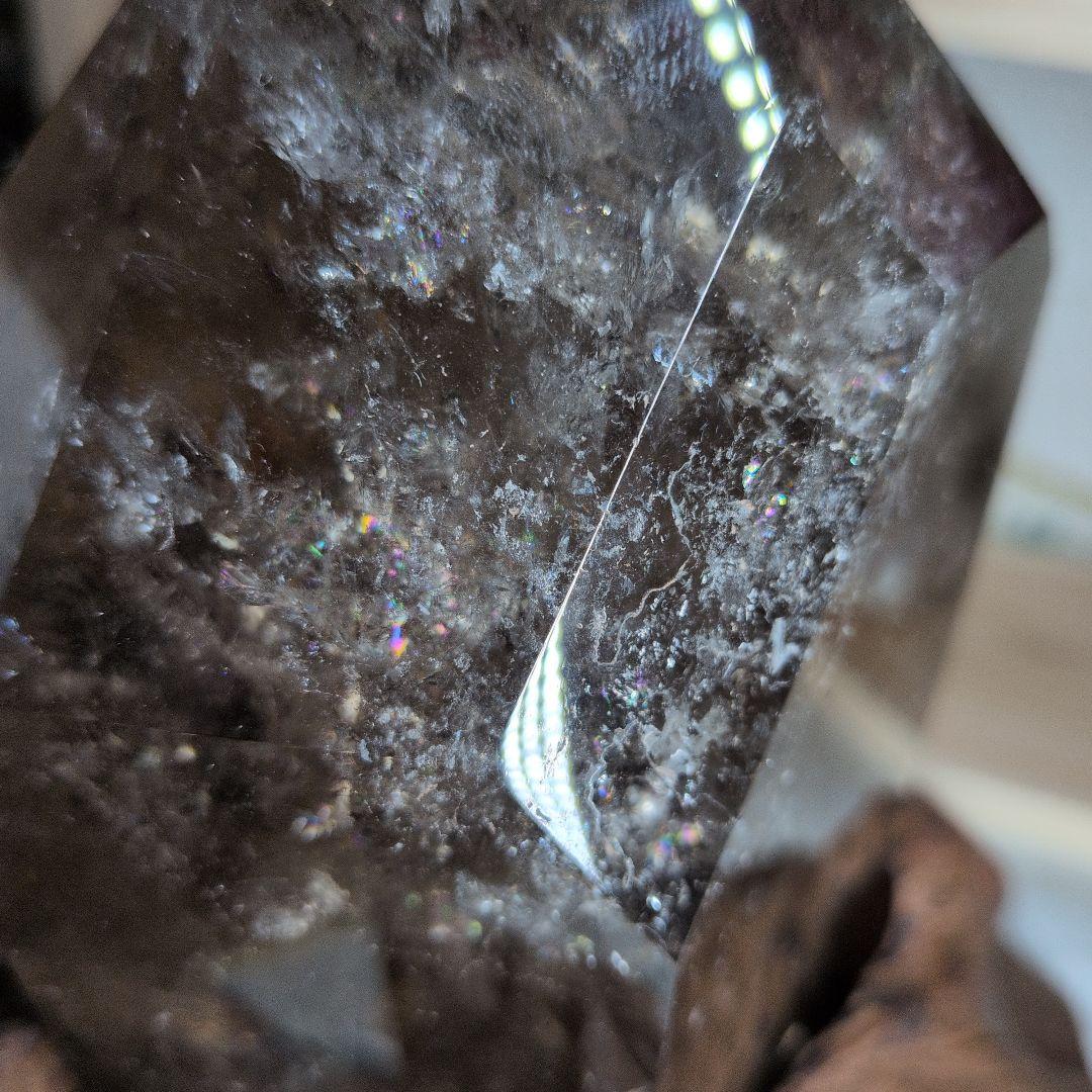 スモーキークォーツ ポイント型 置物 木製台座付き