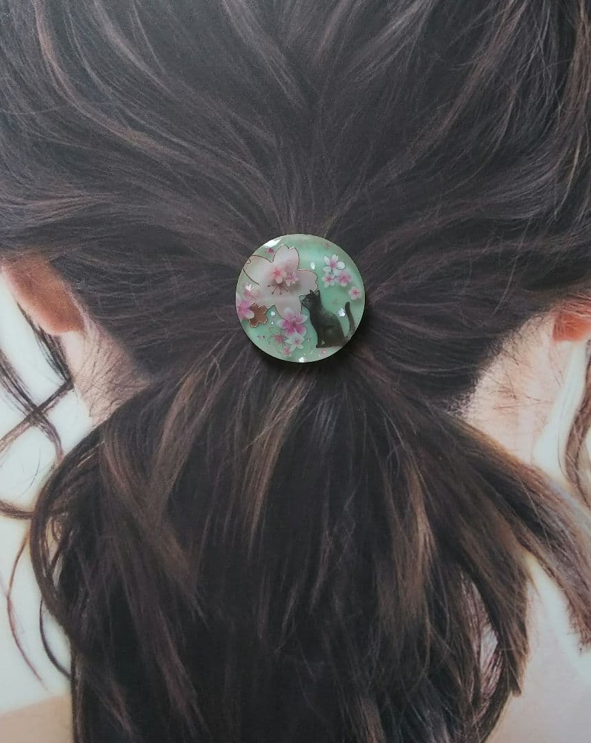 桜の季節 黒猫ちゃんラウンドレジンヘアゴム