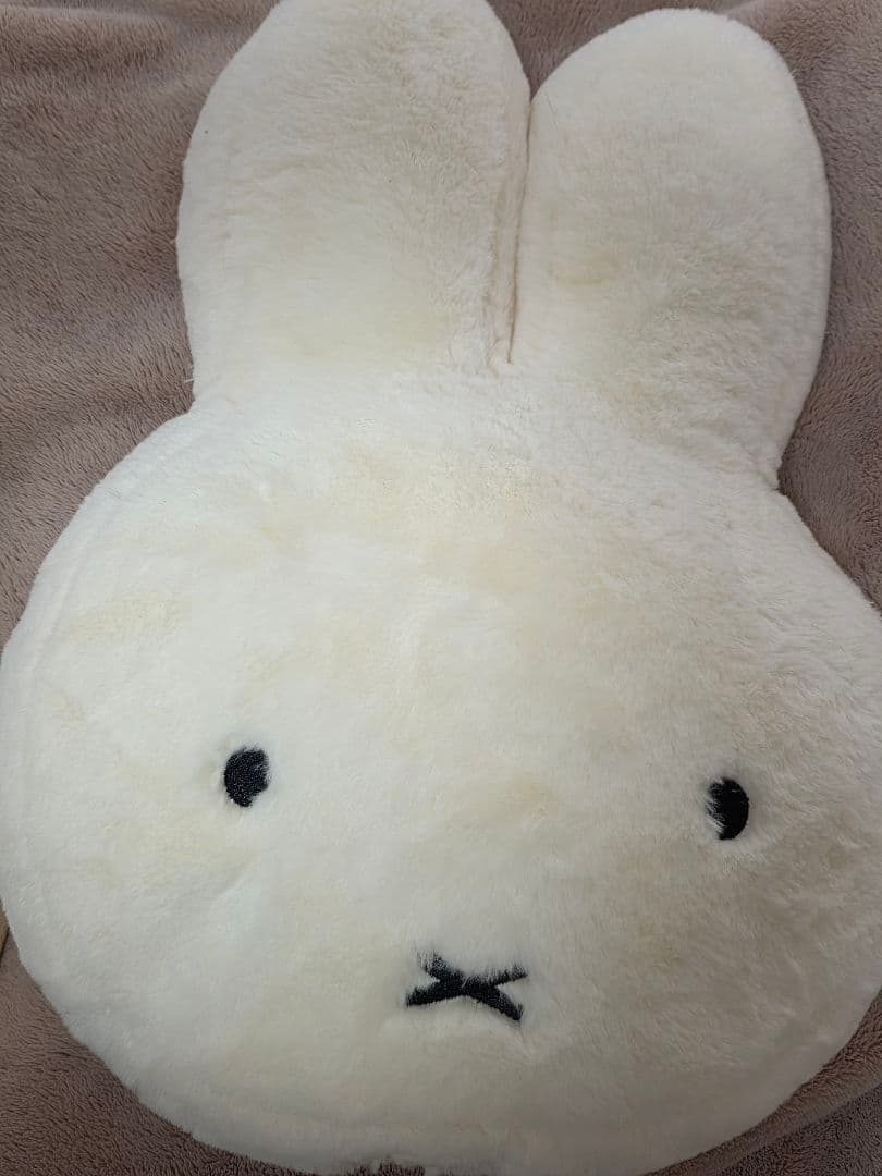 ミッフィー　studio CLIP　シルエットWALLミラー&フェイスクッション