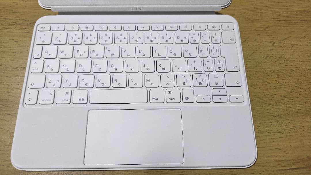 iPad A16 128GB Magic Keyboard Folio セット