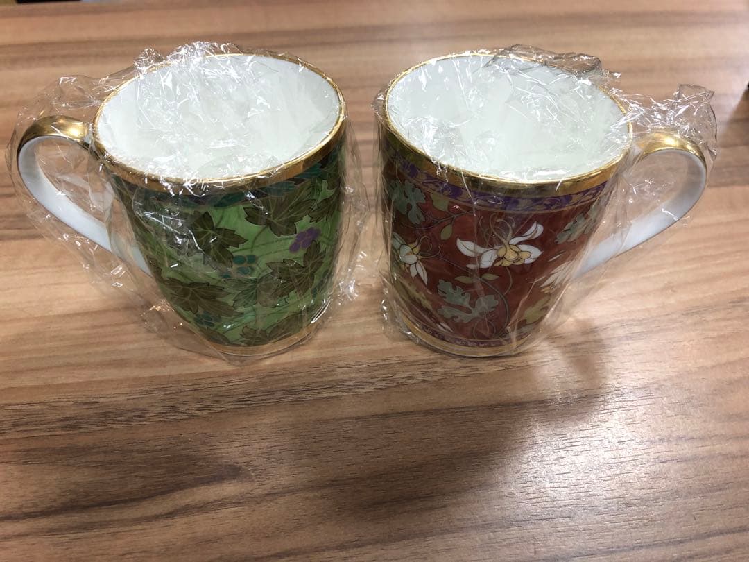 ノリタケ　Noritake ペアカップ　ボーンチャイナ　オーキッド　蘭　牡丹