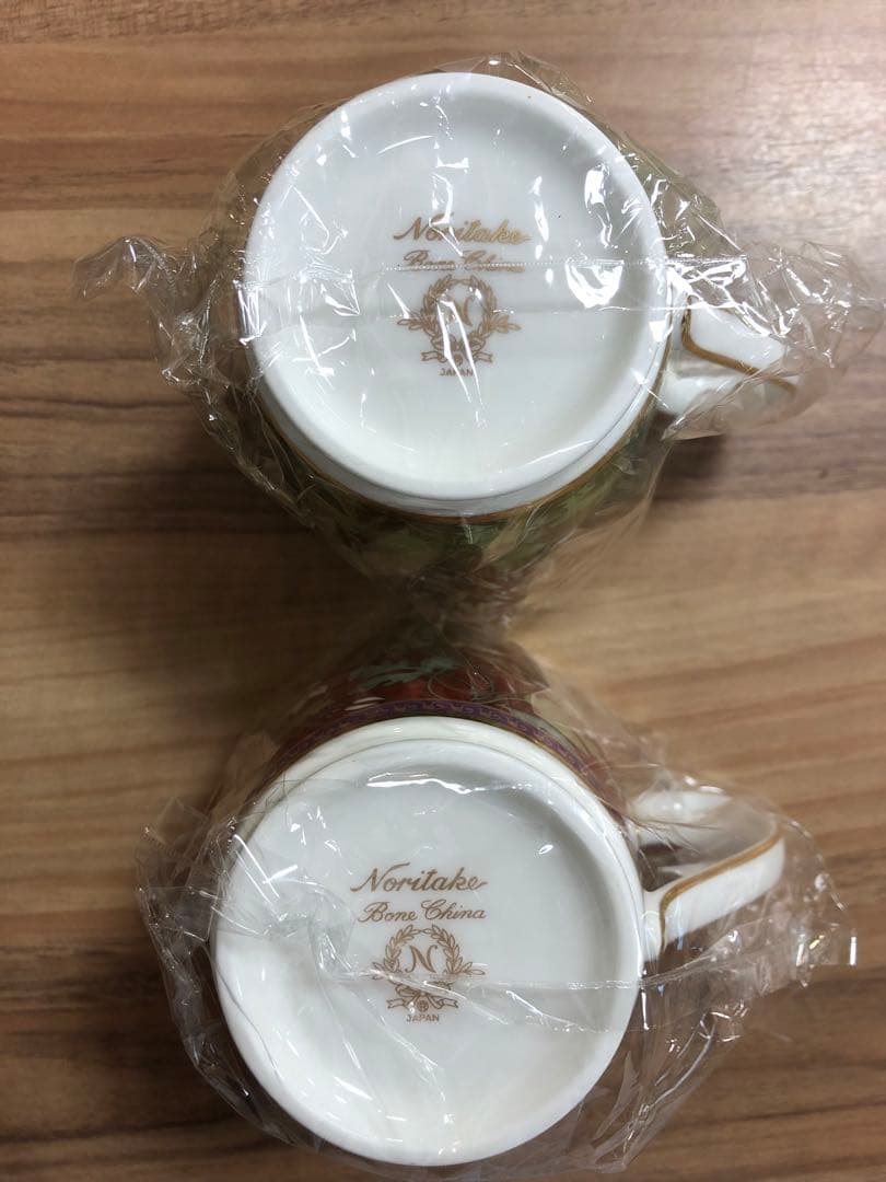 ノリタケ　Noritake ペアカップ　ボーンチャイナ　オーキッド　蘭　牡丹