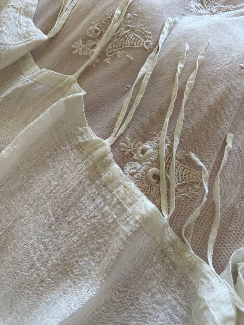 フランスブランドMaison de mondリネン刺繍のカーテン白