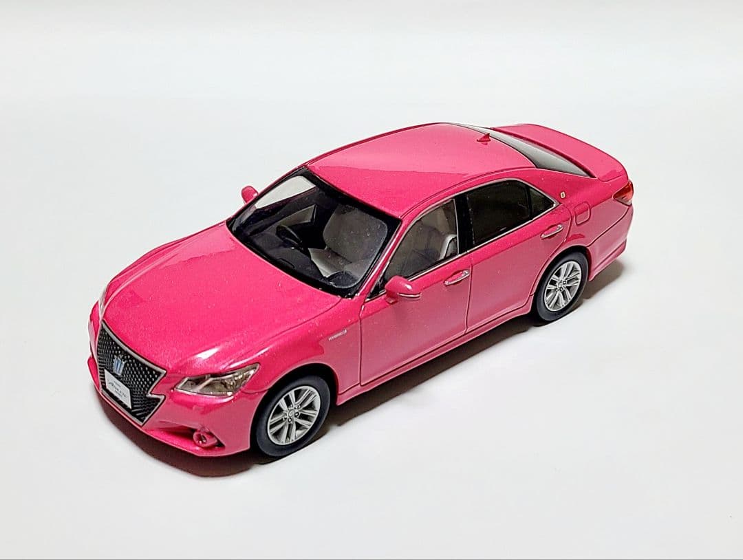 トヨタ 210系クラウンアスリートG ピンク カラーサンプル