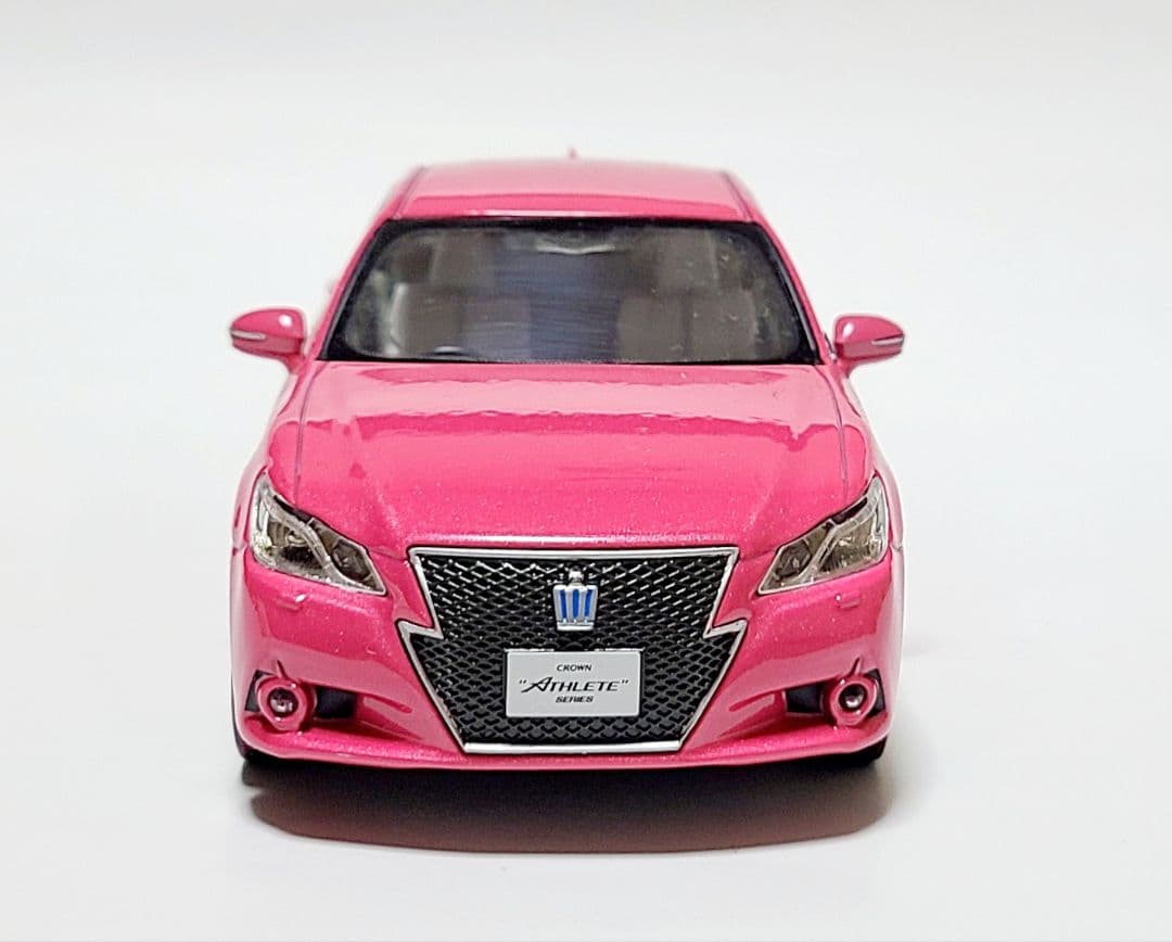 トヨタ 210系クラウンアスリートG ピンク カラーサンプル