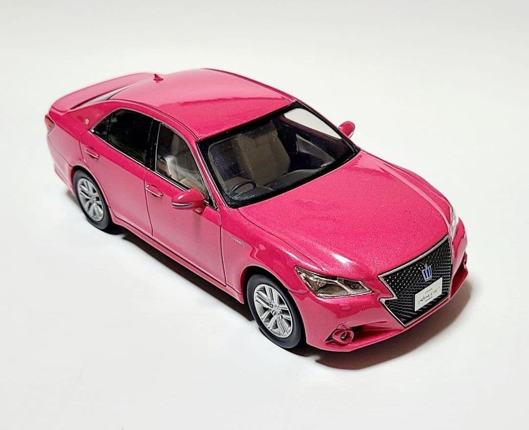 トヨタ 210系クラウンアスリートG ピンク カラーサンプル