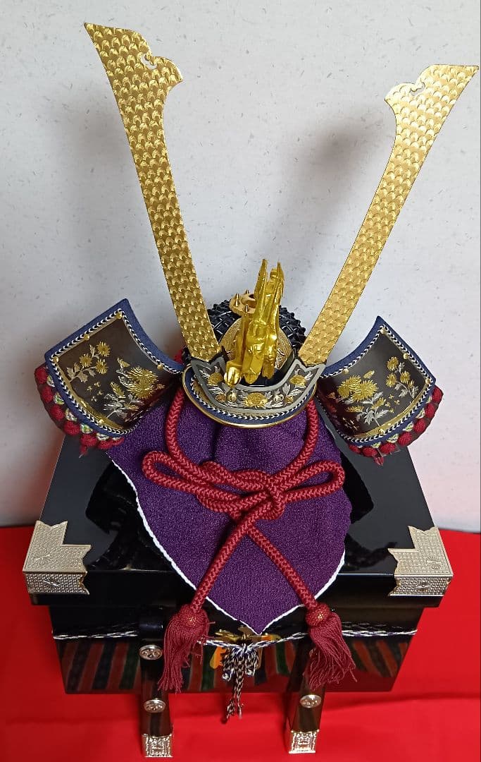 吉徳大光　兜　秋草模様　彫金