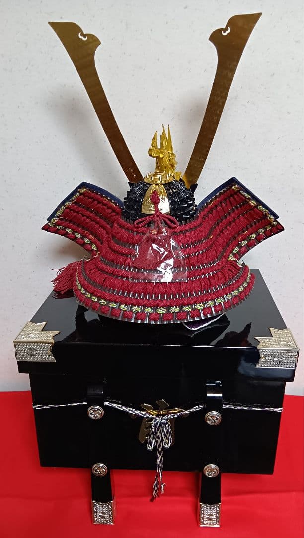 吉徳大光　兜　秋草模様　彫金