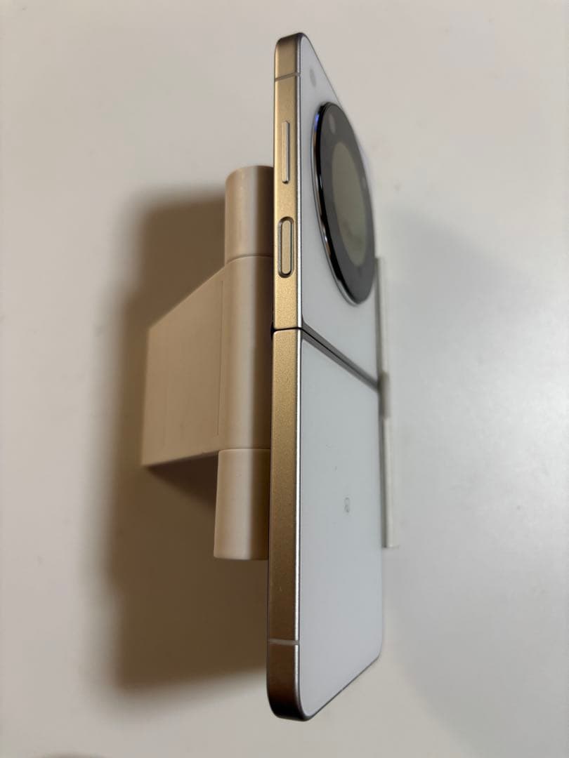 128G 5G 折畳 A304ZT ZTE Libero Flip SIMフリー