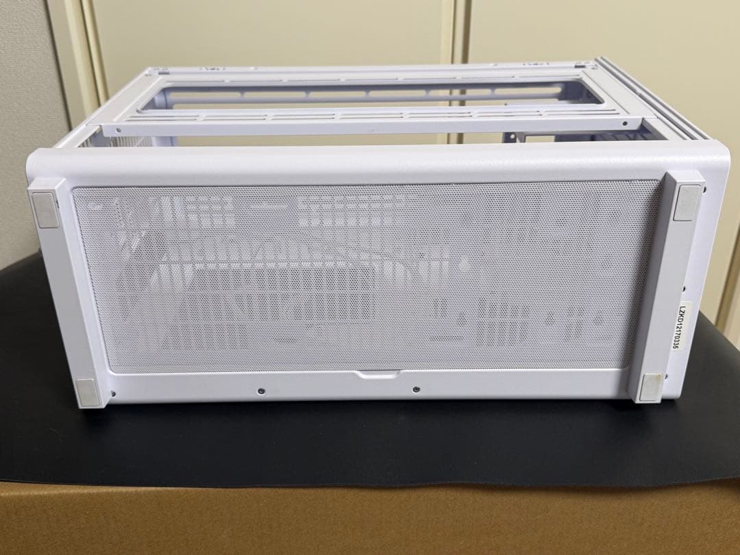 Lian Li A3-mATX ホワイト メッシュパネルモデル　PCケース