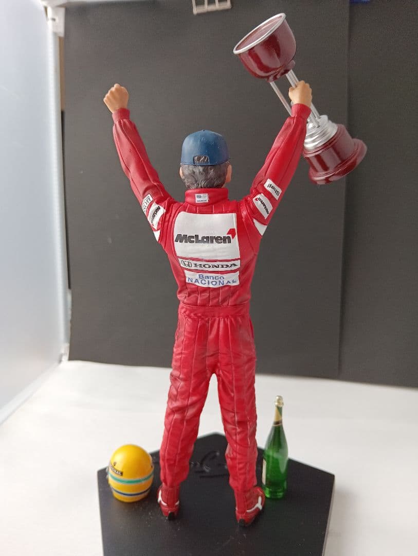アイルトン・セナ フィギュア トロフィー付き1/10 ART SCALE
