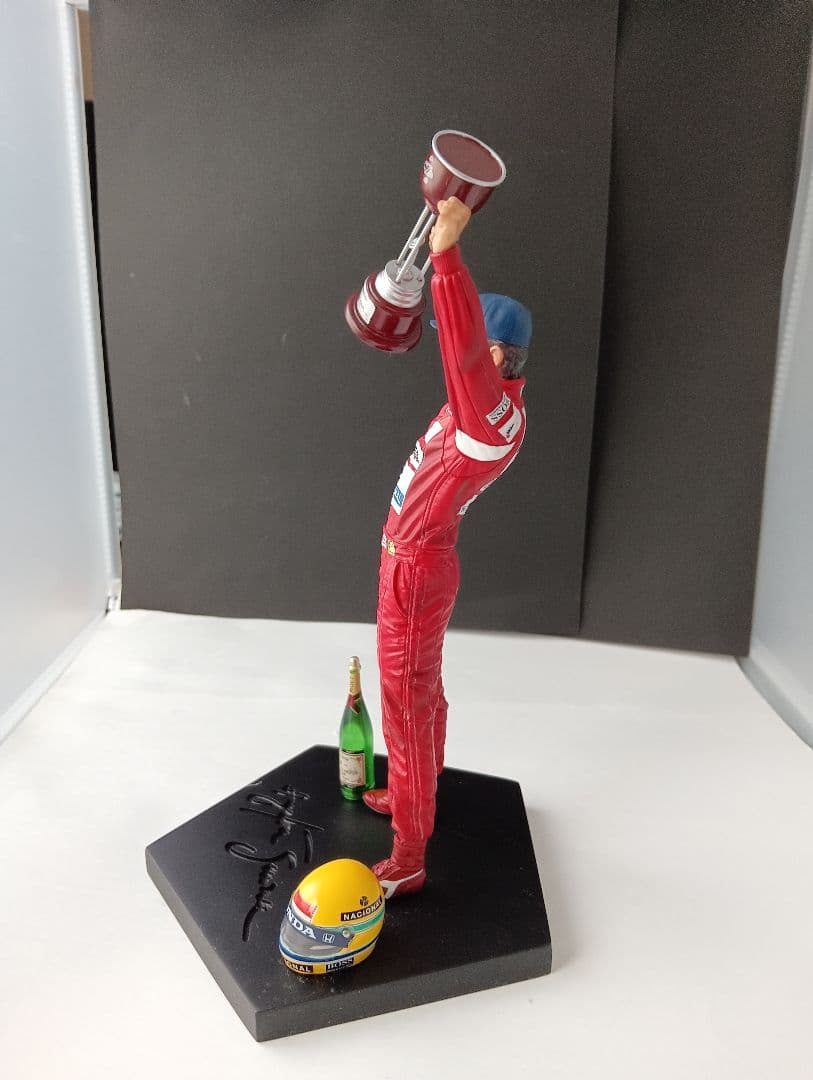 アイルトン・セナ フィギュア トロフィー付き1/10 ART SCALE