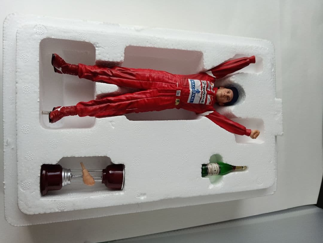 アイルトン・セナ フィギュア トロフィー付き1/10 ART SCALE