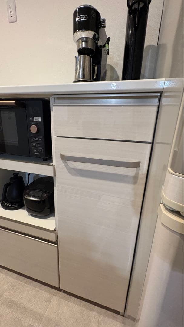 【現地引き渡し】モイス　キッチンボード　食器棚　レンジ台