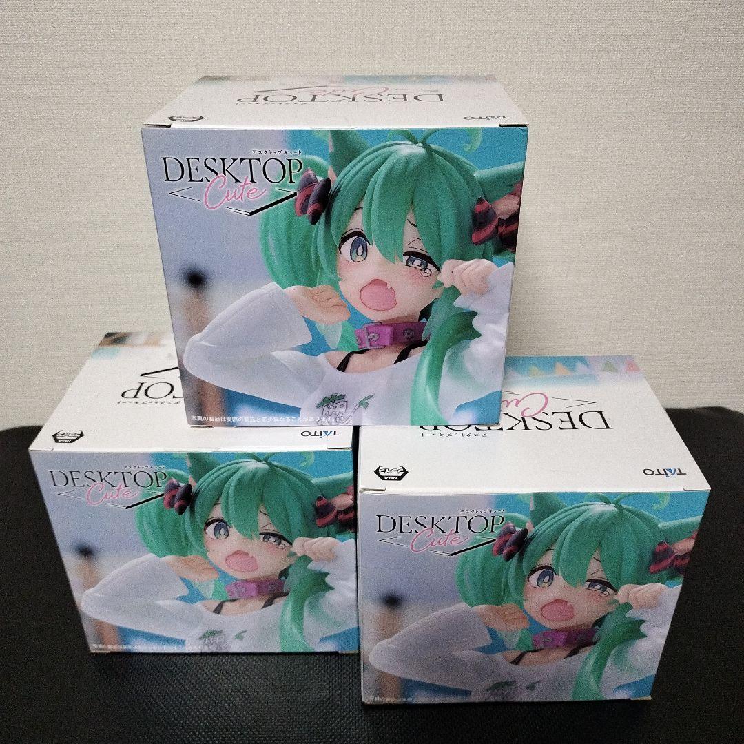 初音ミク Desktop Cute フィギュア 猫耳Ｔシャツ　3個セット