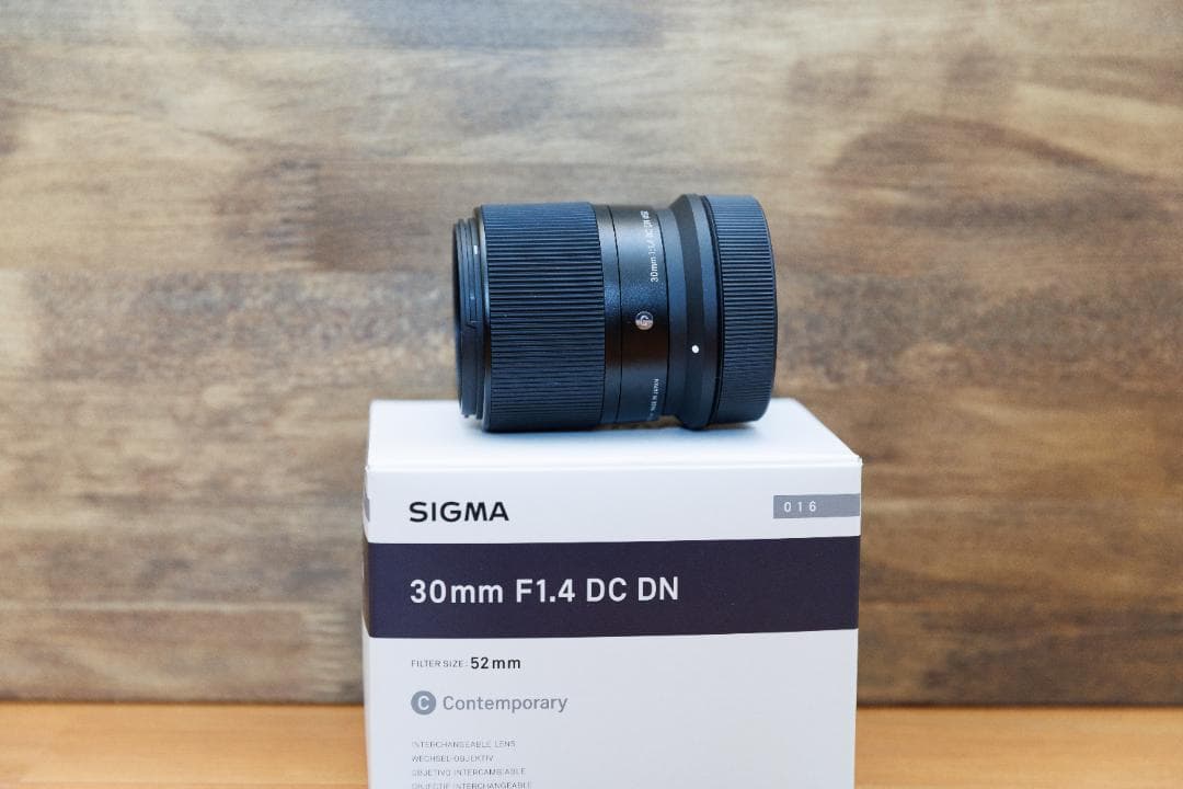 SIGMA Contemporary 30mm F1.4 DCDN RFマウント