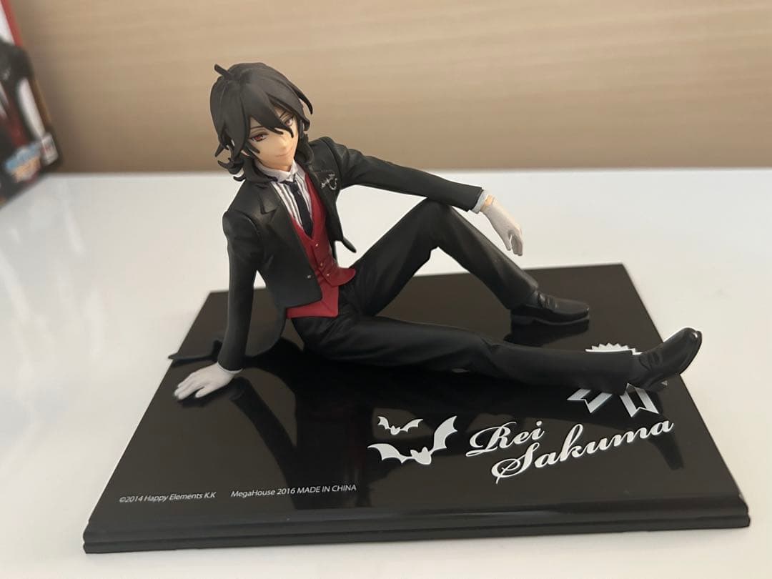 あんスタ　UNDEAD 朔間零　フィギュア　パルメイト