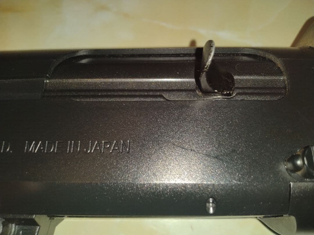 東京マルイ SPAS 12 エアソフトガン画像に写るショットシェル型マガジン無し