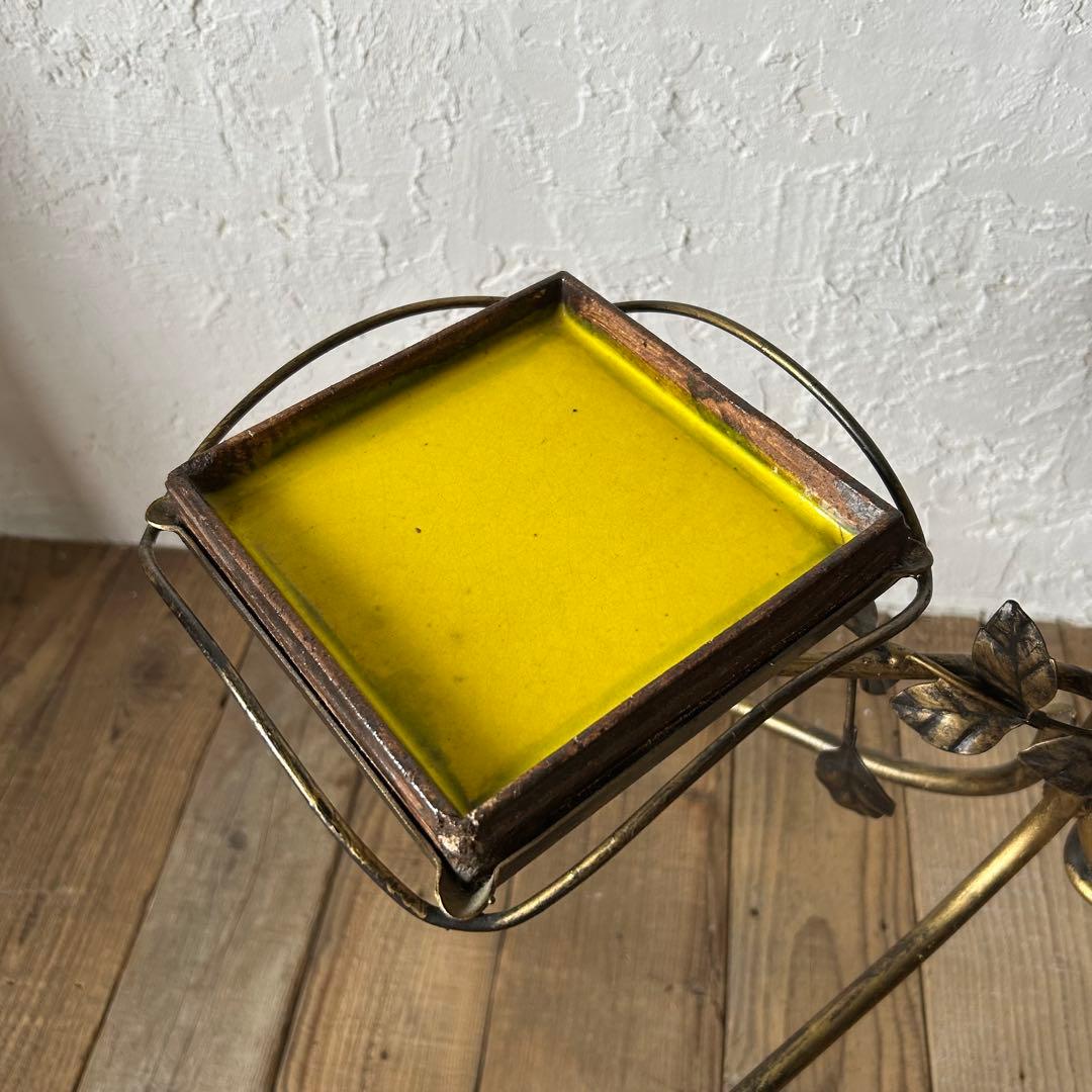 アイアンと陶器のフラワースタンド 薔薇