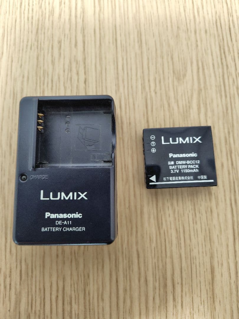 LUMIX DMC-FX01 シルバー 本体とバッテリー