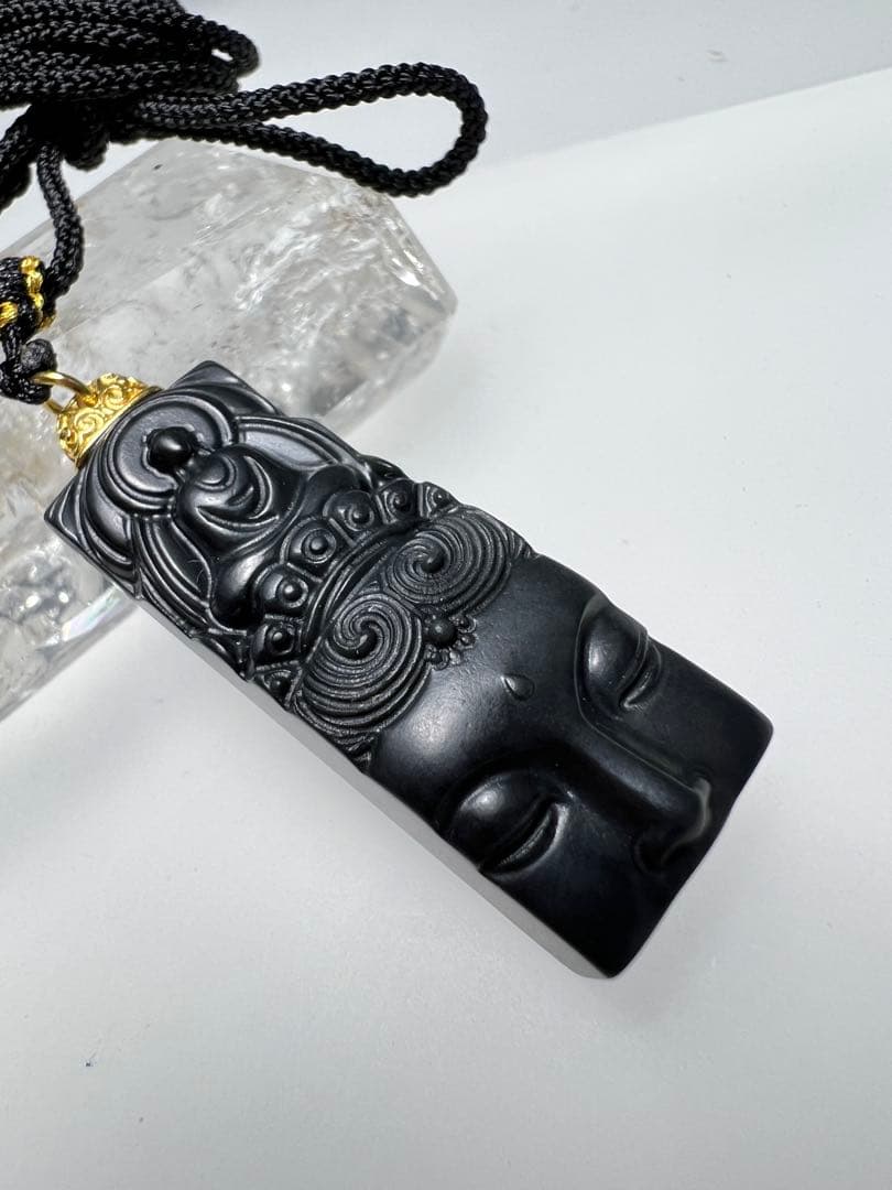 和田玉観音様彫り紐ネックレス❣️ 至高の慈悲　願望成就・開運・健康長寿
