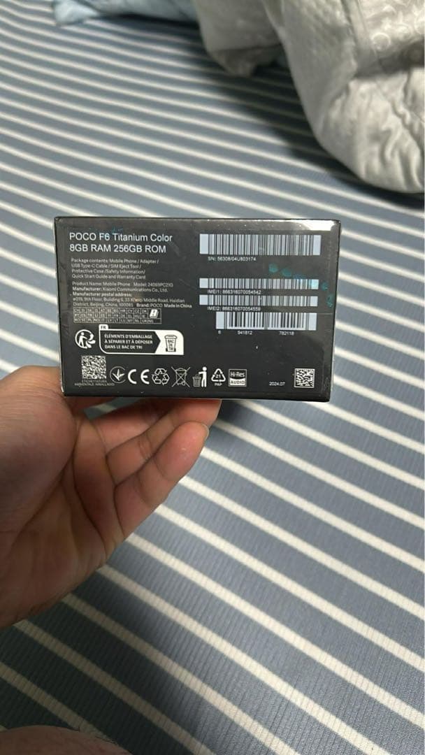 携帯電話本体 POCO F6 Titanium Color 8GB/256GB