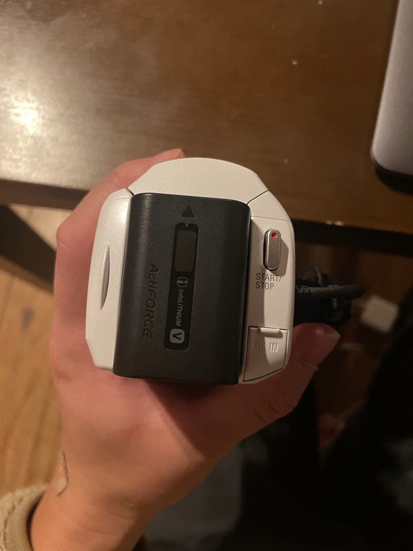 ビデオカメラ SONY HDR-CX675