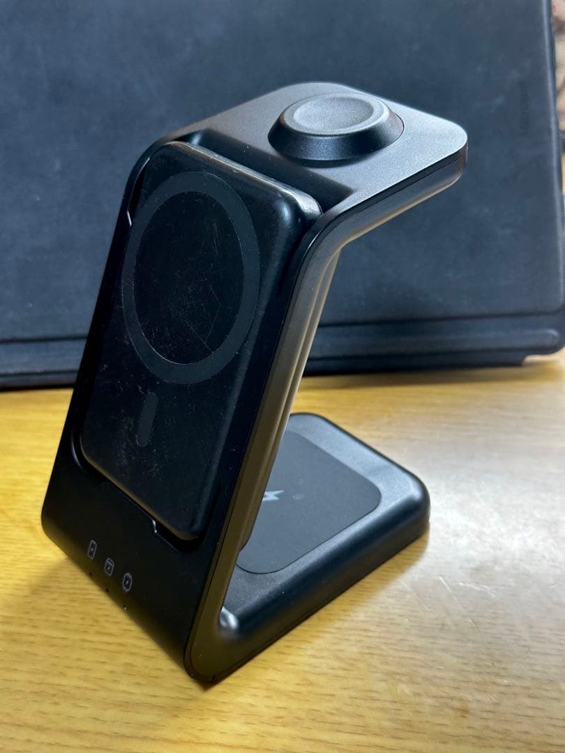 ささだんご様　AirPodspro RORRY充電器