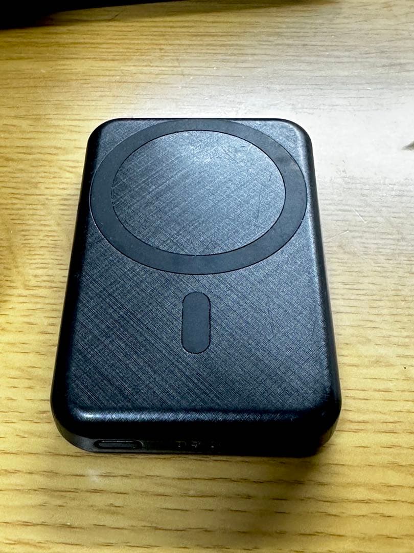 ささだんご様　AirPodspro RORRY充電器