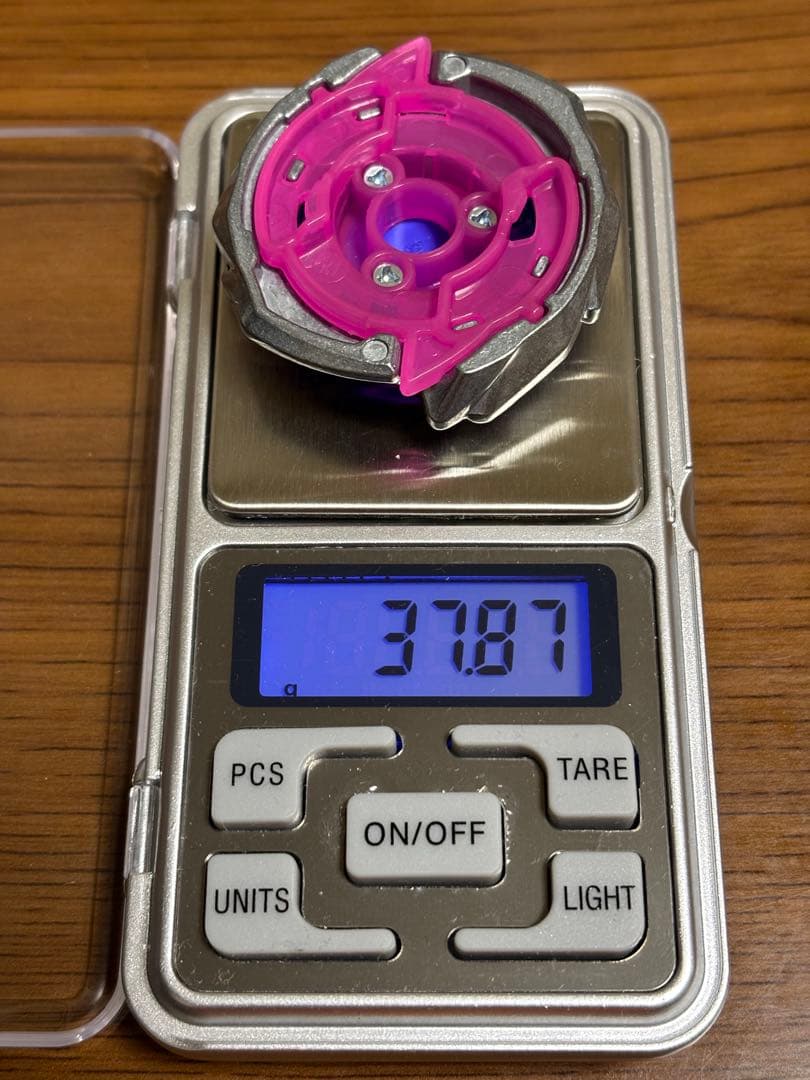 ベイブレードX シャークスケイル4-50UF 重量37.87g ブレードのみ