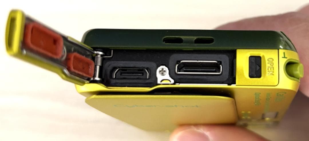 SONY ソニー　防水デジカメ　DSC-TX10（中古）