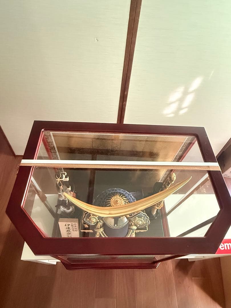 五月人形 兜飾り ガラスケース入り オルゴール付き