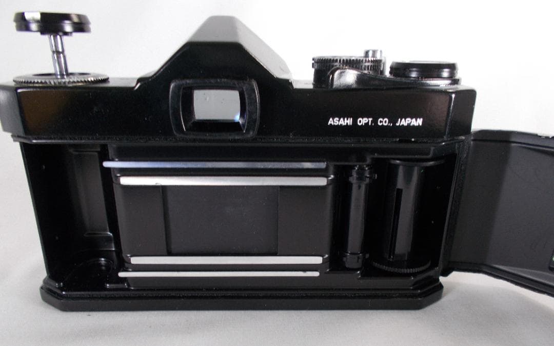 フィルムカメラ 整備済　Pentax SP　+ レンズ 28mm　E274