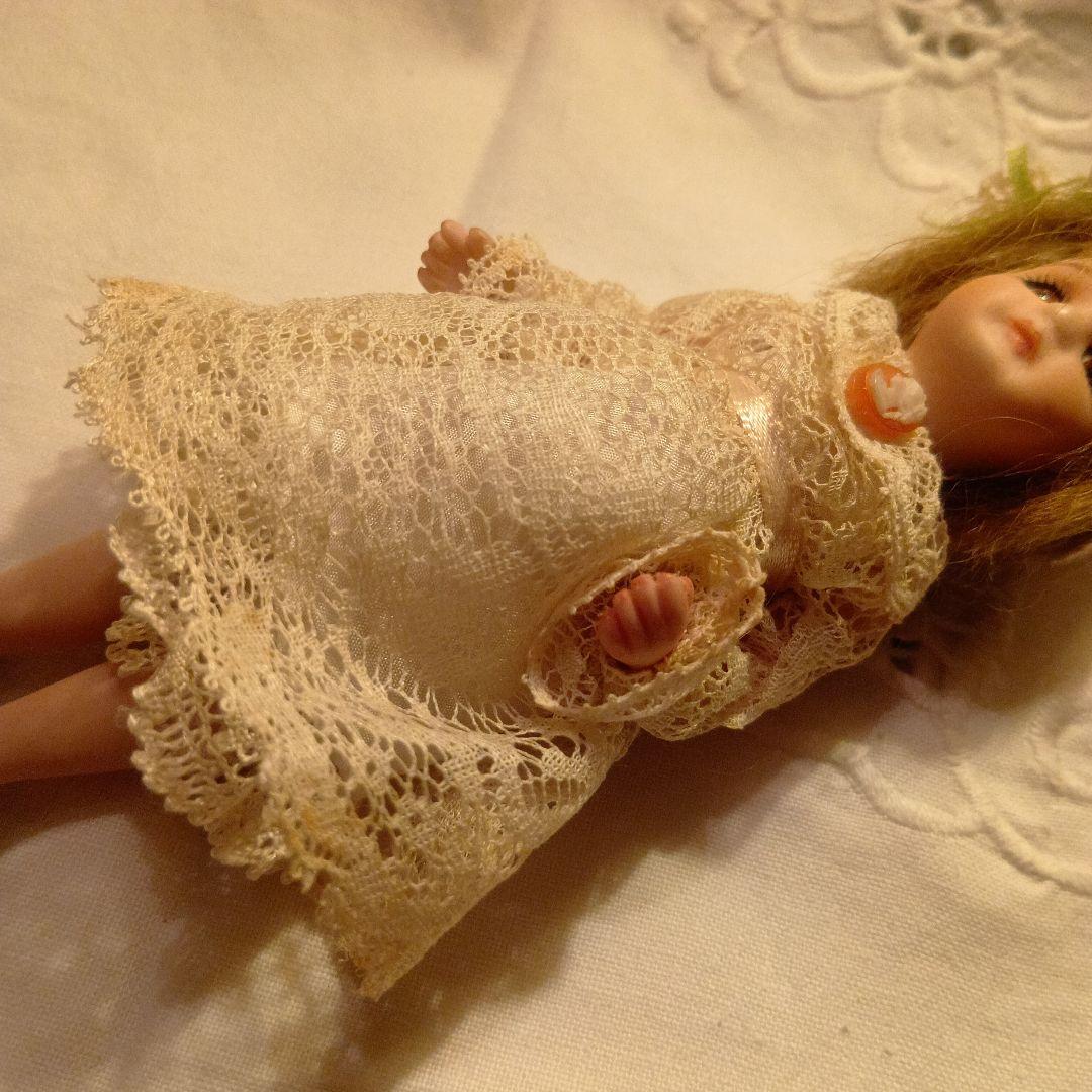KR♥レースのお洋服が素敵なヴィンテージビスクドール　ミニョネット♥