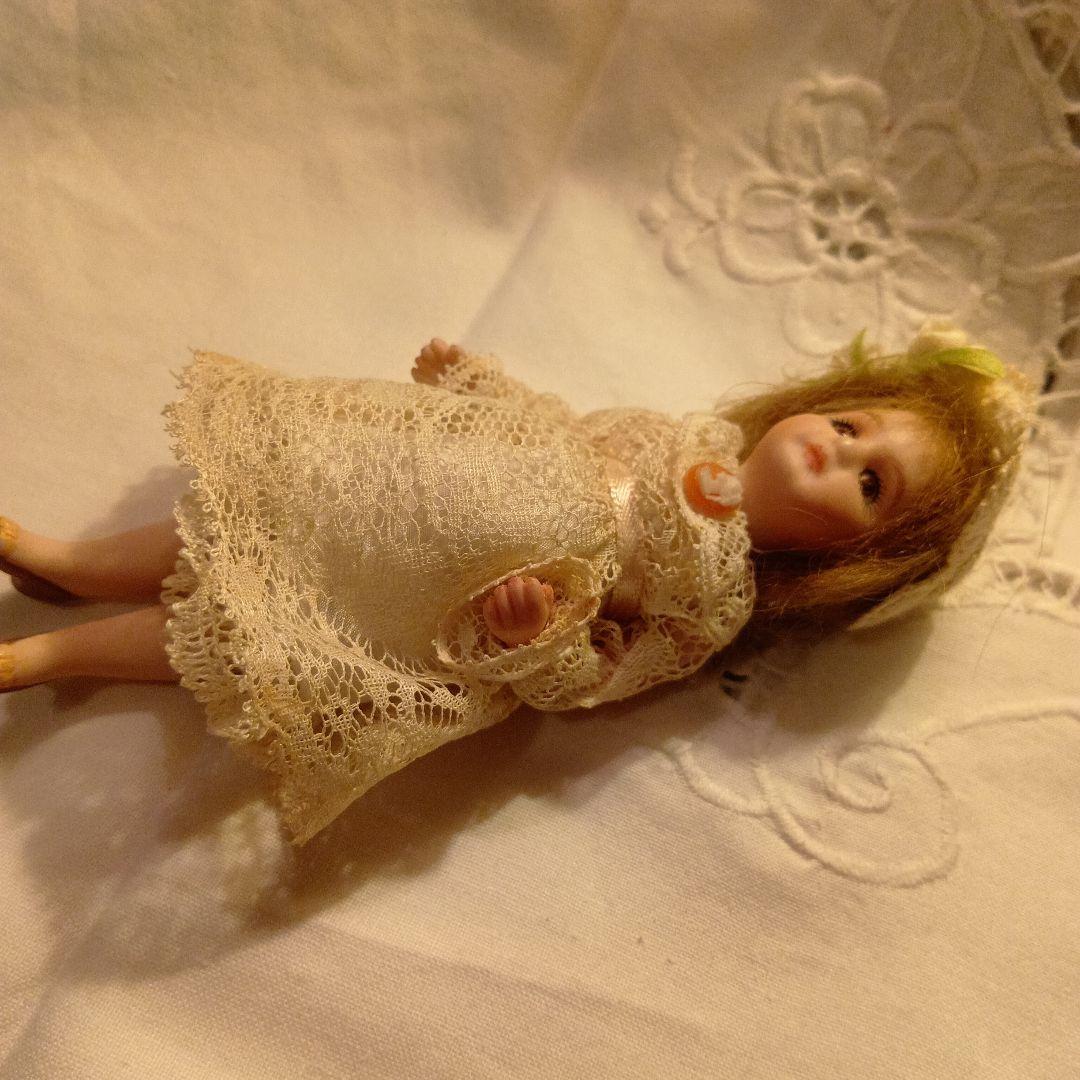 KR♥レースのお洋服が素敵なヴィンテージビスクドール　ミニョネット♥