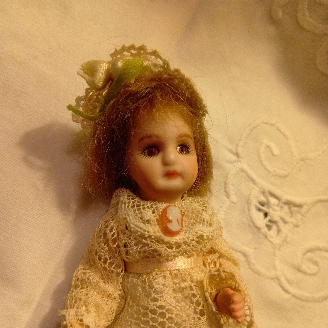 KR♥レースのお洋服が素敵なヴィンテージビスクドール　ミニョネット♥