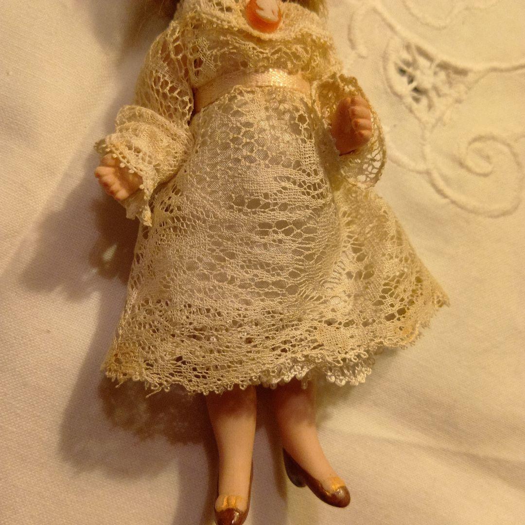 KR♥レースのお洋服が素敵なヴィンテージビスクドール　ミニョネット♥