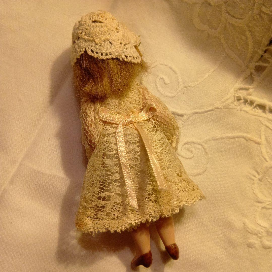 KR♥レースのお洋服が素敵なヴィンテージビスクドール　ミニョネット♥