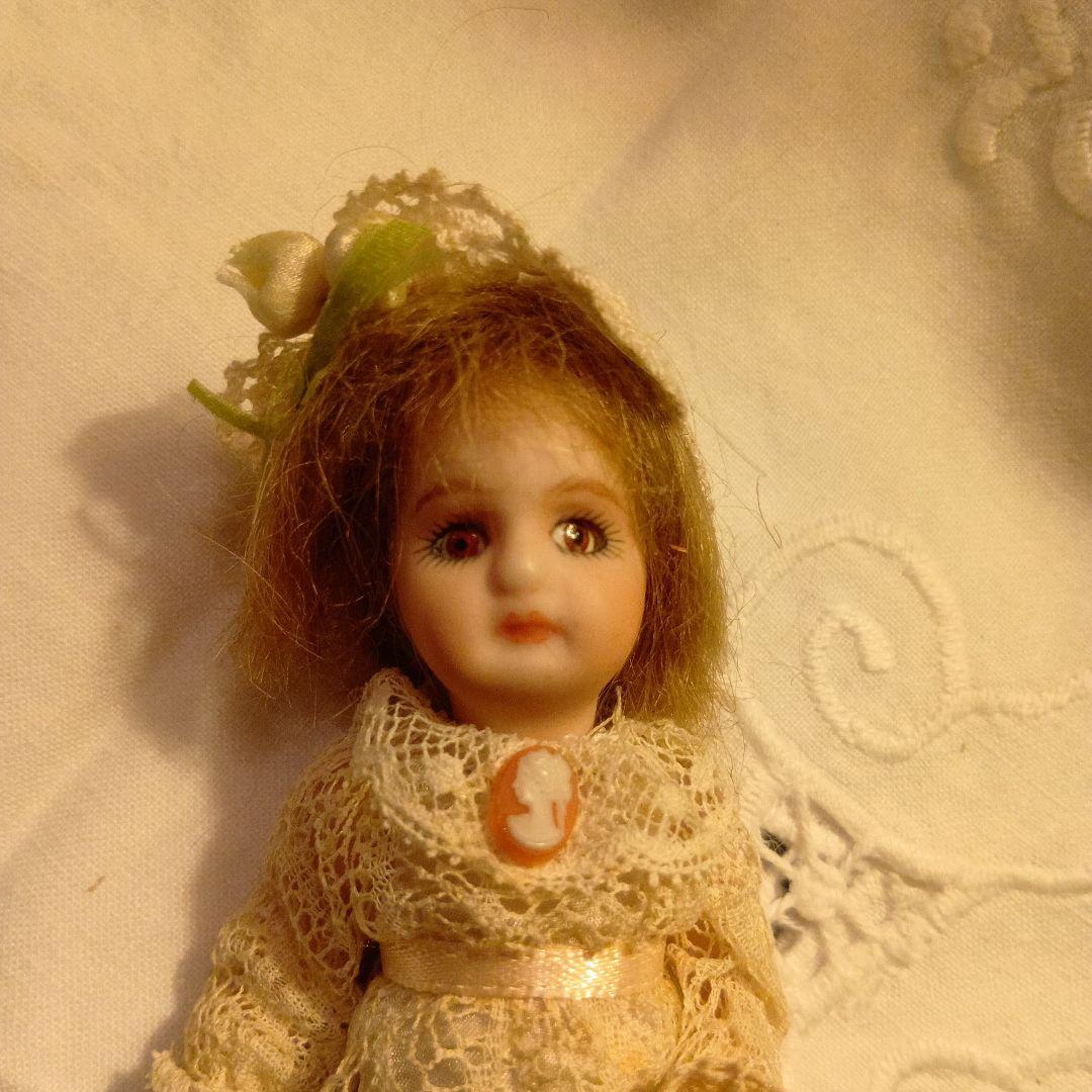 KR♥レースのお洋服が素敵なヴィンテージビスクドール　ミニョネット♥