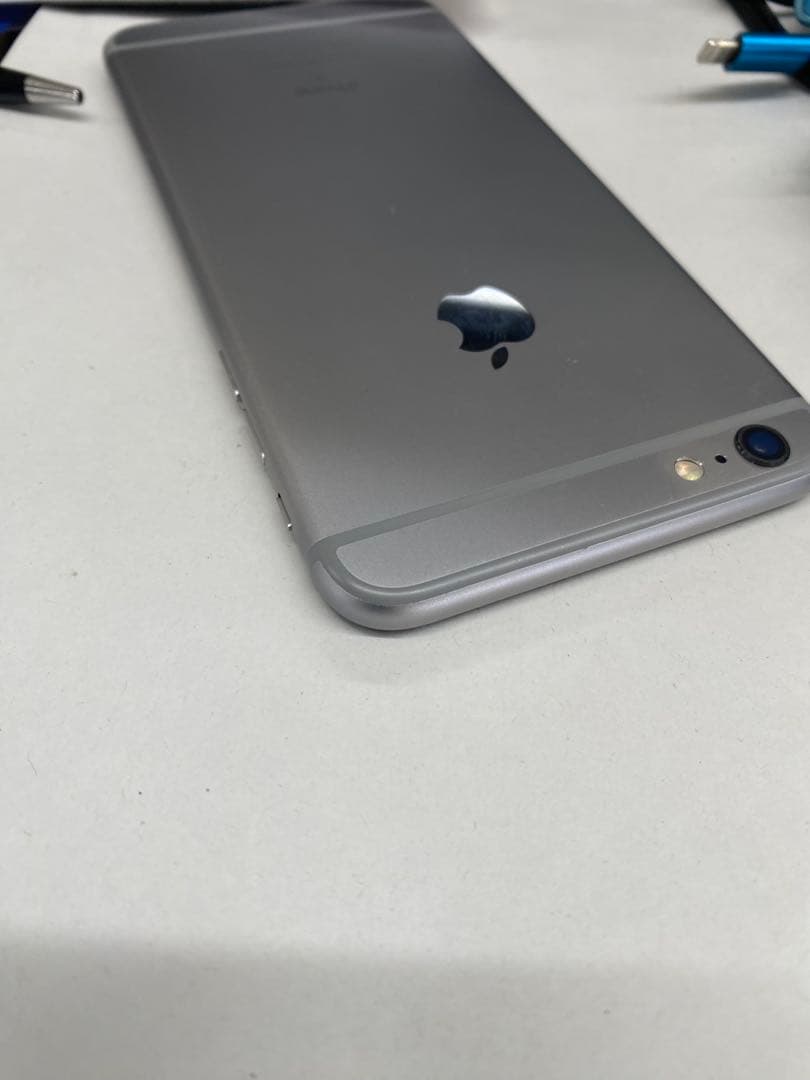 Apple iPhone 6 plus バッテリー100%シルバー 本体　64G