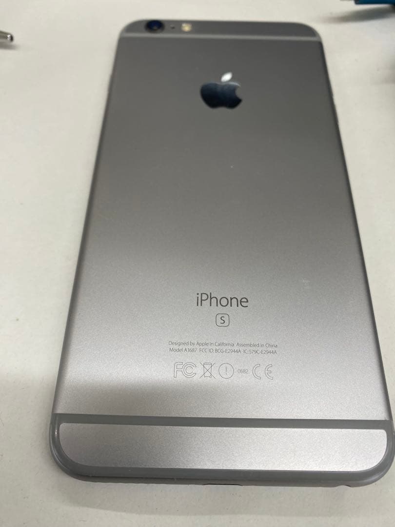 Apple iPhone 6 plus バッテリー100%シルバー 本体　64G