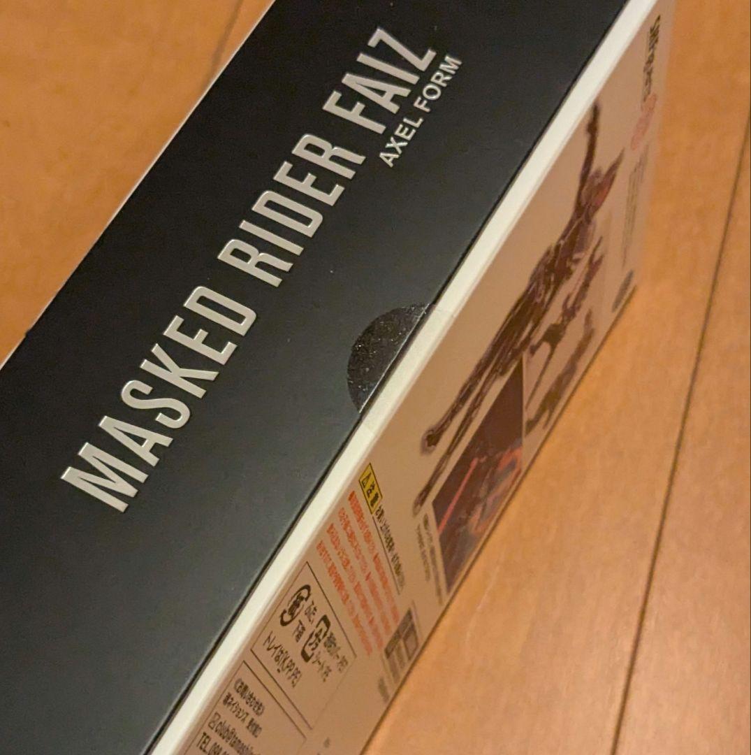 S.H.Figuarts 仮面ライダーファイズ（真骨彫製法）アクセルフォーム