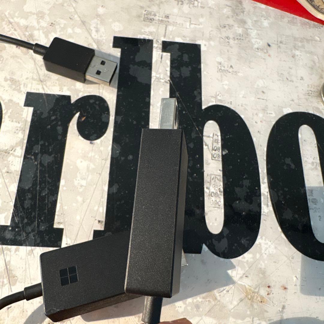 Microsoft ワイヤレス ディスプレイ アダプター　本体のみ動作確認済み