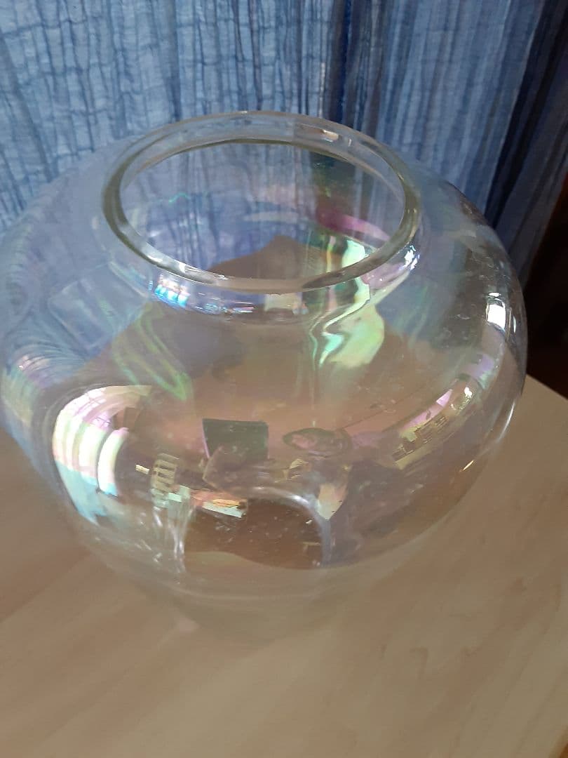 ヴィンテージ　オ－ロラガラス　七色に光るガラスのフラワーべ－ス