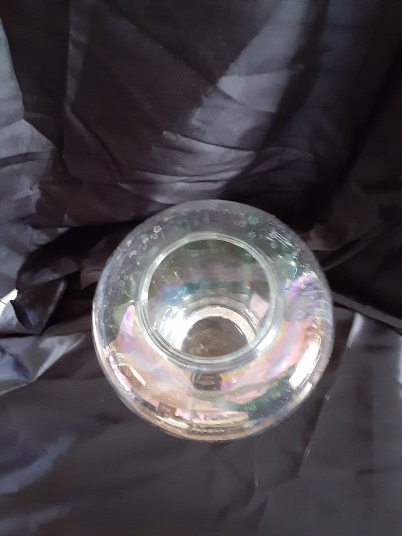 ヴィンテージ　オ－ロラガラス　七色に光るガラスのフラワーべ－ス