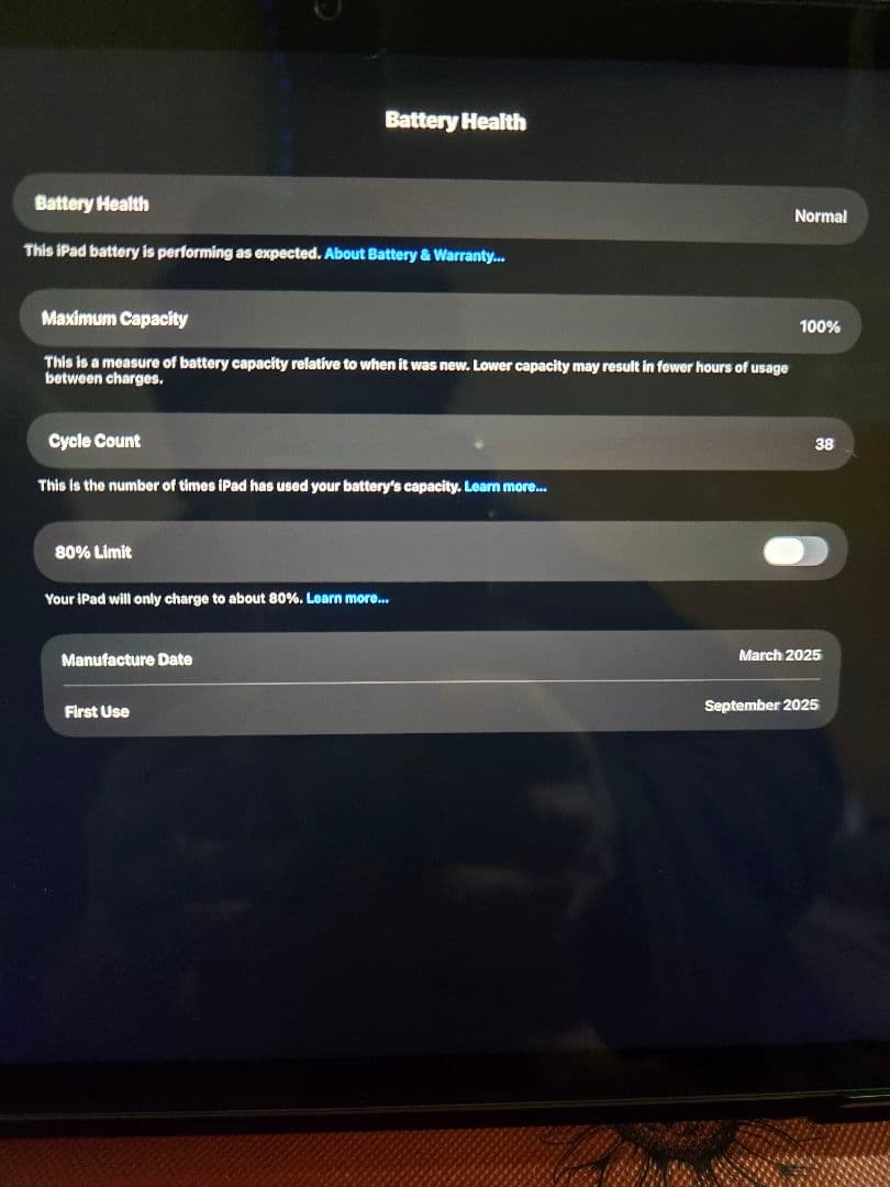 iPad Air M3 11インチ128GB （MOFTケース付 箱付 付属無）