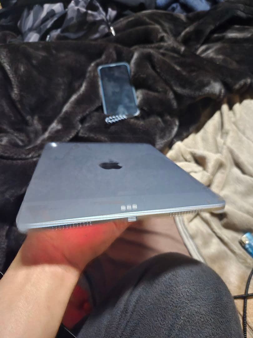 iPad Air M3 11インチ128GB （MOFTケース付 箱付 付属無）