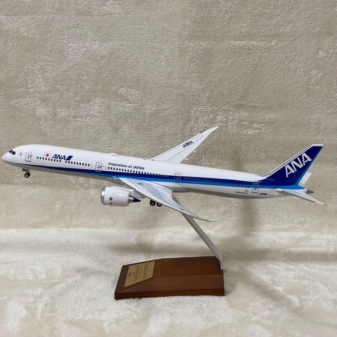 ANA ボーイング787-10 1/200 DREAMLINER 模型 木製台座