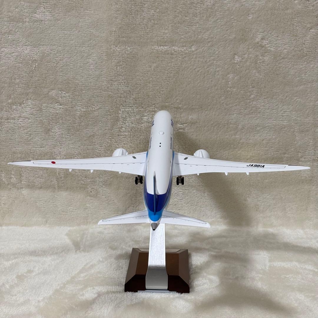 ANA ボーイング787-10 1/200 DREAMLINER 模型 木製台座