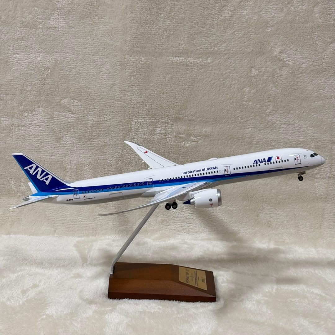ANA ボーイング787-10 1/200 DREAMLINER 模型 木製台座